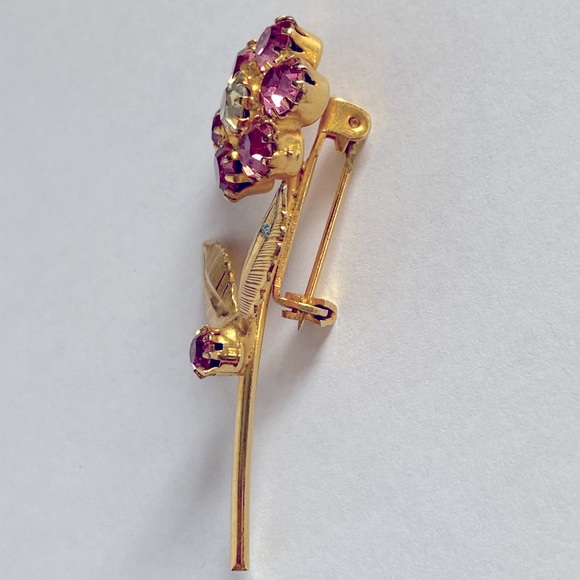Vintage Women’s Costume Pink Glass Rhinestone Flower Gold Tone Brooch Pin - Picture 3 of 7